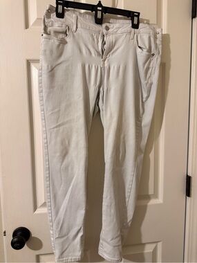 Old Navy White Rockstar Mid-Rise Jeans